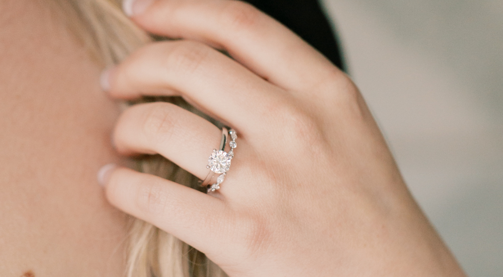 Signs that Your Engagement Ring Needs to be Resized