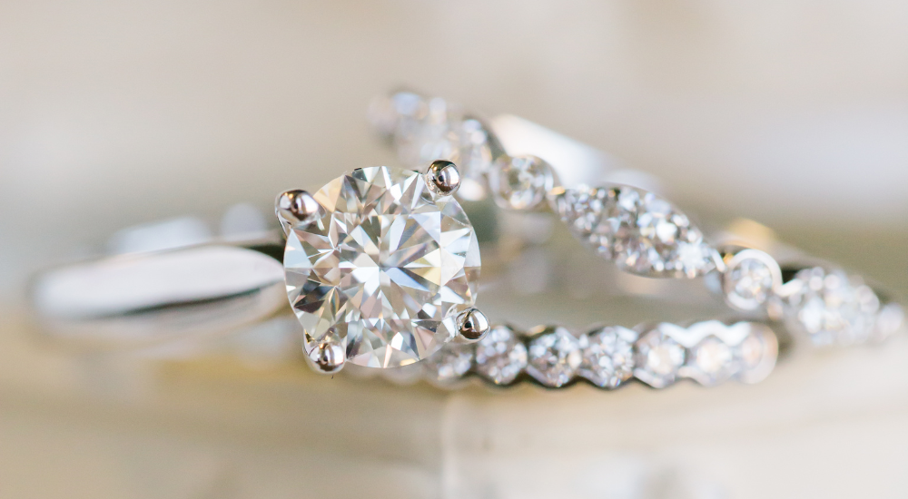 Why Do Rings Feel Tighter in the Summer? (And What You Can Do About It)