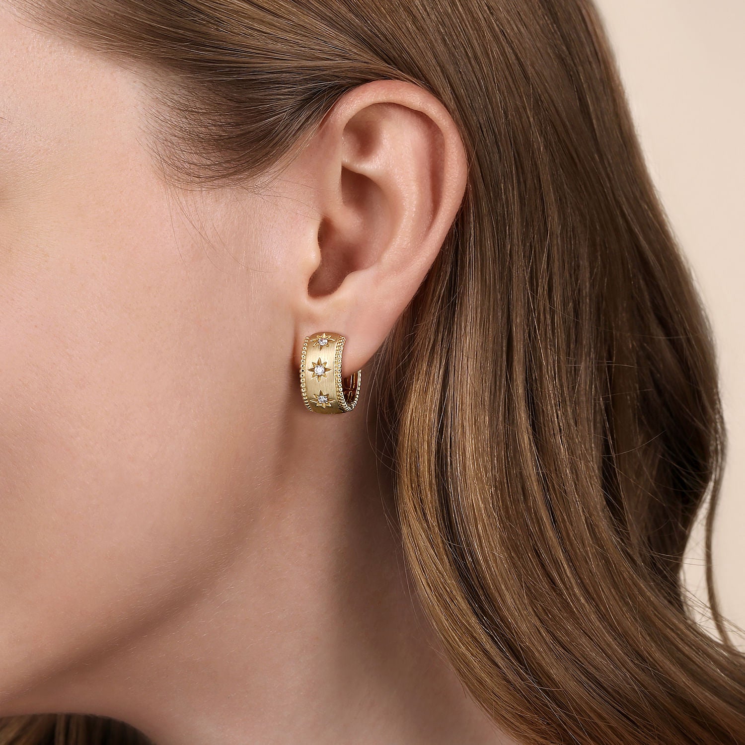 Gabriel & Co. Bujukan Diamond Huggie Hoop Earrings