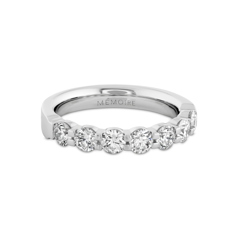 Memoire Petite Prong 7-Diamond Band