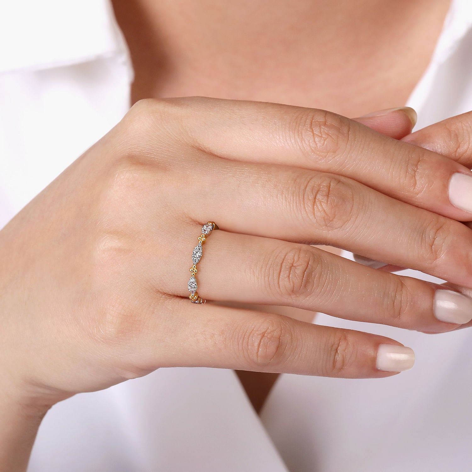 Gabriel &amp; Co. Bujukan Marquise Shape Diamond Band